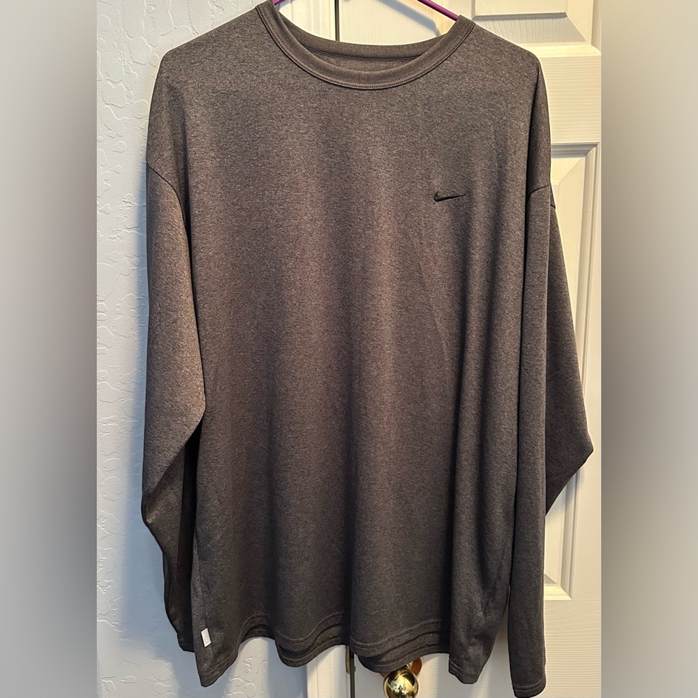 Nike Men’s Heather Gray Crewneck Sweater with Black Swoosh